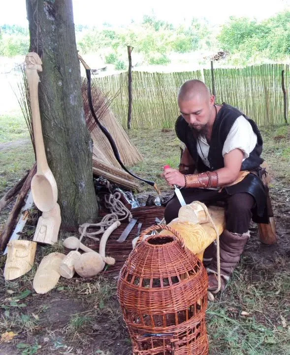 Osada Średniowieczna w Hucie Szklanej pod Świętym Krzyżem